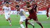Theerathon không được dự trận chung kết lượt đi AFF Cup 2020 vì án treo giò. Ảnh: GETTY