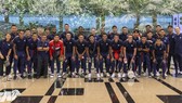 Đội tuyển Singapore ở sân bay quốc tế Changi (Singapore) vào sáng 19-9