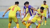 Hà Nội FC bị chủ nhà Thanh Hóa chia điểm. ẢNH: MINH HOÀNG