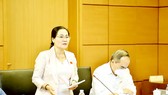 Đại biểu Nguyễn Thị Lệ (TPHCM) phát biểu tại phiên thảo luận tổ chiều 31-5. Ảnh: QUANG PHÚC