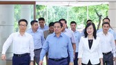 Thủ tướng Phạm Minh Chính và các đại biểu dự hội nghị sáng 21-8.  Ảnh: VIẾT CHUNG