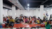 Bên trong khu trú bão đêm của 1.500 người dân ven biển Quảng Ngãi