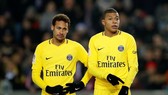 Strasbourg - PSG 2-1: Neymar và đồng đội lần đầu gục ngã