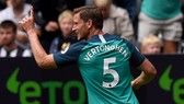Newcastle - Tottenham 1-2: Vertonghen mở màn, Dele Alli giành 3 điểm cho HLV Pochettino