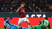 AC Milan - Napoli 0-0: Hòa gay cấn, Napoli bị Juventus bỏ xa 8 điểm