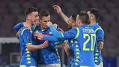 Napoli - Red Bull Salzburg 3-0: Arkadiusz Milik, Fabian tỏa sáng, Jerome Onguene phản lưới nhà