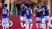 Hà Nội - Tampines Rovers 2-0: Oseni, Thành Chung tỏa sáng, Hà Nội đứng đầu bảng F giành vé đi tiếp
