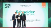 Schneider Electric Việt Nam được vinh danh “Tốp 50 Doanh nghiệp Phát triển bền vững 2022”