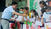 Mang Đêm hội trăng rằm về với trẻ em Bình Chánh
