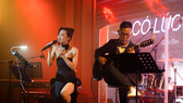 Ca sĩ Trini - “nàng thơ” Quốc Bảo “vẽ mình” trong liveshow Chân dung