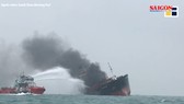 Cận cảnh tàu chở dầu của Việt Nam bốc cháy dữ dội ở ngoài khơi Hồng Công