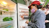 “Tủ lạnh cộng đồng” cho thực phẩm mang về nấu