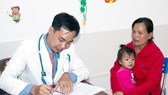 Từ nay trẻ em vùng nông thôn Trà Vinh có điều kiện để được khám, chữa bệnh với dịch vụ y tế chất lượng cao, không phải lên TPHCM xa xôi nữa