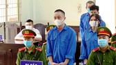 Nhóm đối tượng lĩnh tổng cộng 28 năm tù vì đưa người Trung Quốc xuất cảnh trái phép 
