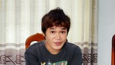 Con riêng dùng dao đâm cha dượng tử vong