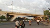 Cấm xe lưu thông qua cầu vượt Nguyễn Hữu Cảnh 6 tháng