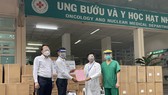 Tập đoàn Phương Trang tặng hàng ngàn máy tạo oxy chống dịch Covid-19