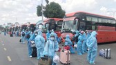 Phú Yên, Thanh Hóa tiếp tục đưa người dân về quê tránh dịch