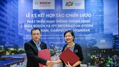 Đại diện Bosch Việt Nam và FPT IS tại lễ ký kết hợp tác