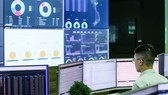 Kỹ sư VNPT vận hành hệ thống VNPT Smart Vision