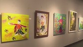 Một số tranh vẽ nữ sĩ Hồ Xuân Hương bị yêu cầu gỡ khỏi triển lãm