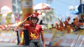 Niềm vui chiến thắng của Hà Văn Sơn. Ảnh: HOÀNG HÙNG
