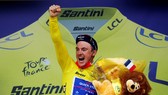 Yves Lampaert mặc áo vàng tổng sắp Tour de France 2022