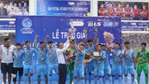 Đội HPN.Phú Nhuận lần đầu đăng quang giải vô địch TPHCM. (Ảnh: HOÀNG HÙNG)