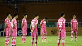 Cầu thủ CLB Sài Gòn cùng nhiều đội khác dành 1 phút mặc niệm, tưởng nhớ nguyên Thủ tướng Phan Văn Khải