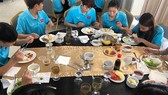 Một bữa ăn của đội tuyển nữ Việt Nam