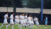 U23 Việt Nam trên sân tập tại Bangkok chiều 15-1. Ảnh: Đoàn Nhật