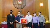HLV Park Hang-seo trao 5.000 USD ủng hộ “Quỹ phòng chống dịch Covid-19