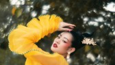Hoa hậu Khánh Vân khoe sắc với áo dài những ngày đầu năm mới