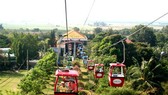Cable car at Ba Den Mountain national tourism site. (Photo: dantri.com.vn)
