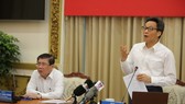 Deputy Prime Minister Vu Duc Dam speaks at the meeting. (Photo: SGGP)