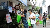 A Zero-VND stall in District 8’s Ward 3