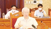 Party General Secretary Nguyen Phu Trong chairs a meeting on the pandemic situation and implementation of urgent measures to prevent and control the Covid-19 epidemic in HCMC and Southern localities on August 24. (Photo: VNA)