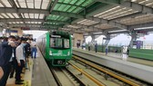 The Cat Linh-Ha Dong metro line project in Hanoi is officially inaugurated and put into commercial operation on November 6 morning. (Photo: SGGP)