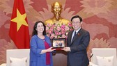 National Assembly Chairman Vuong Dinh Hue receives WB Regional Vice President for East Asia and Pacific Manuela V. Ferro. (Photo: VNA)
