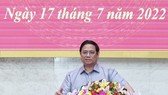 Prime Minister Pham Minh Chinh addresses the working session. (Photo: SGGP)