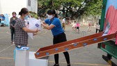 CEP trao quà cho hơn 625 lao động nghèo