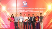 Các phóng viên, nhà báo Báo SGGP đoạt Giải Báo chí TPHCM năm 2020