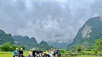 Du khách TPHCM trải nghiệm tour "Huyền thoại sông Gâm"