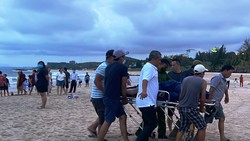 2 du khách tử vong khi tắm biển Mũi Né - Bình Thuận