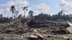 Cảnh tàn phá sau thảm họa núi lửa phun trào và sóng thần tại Nuku'alofa, Tonga, ngày 19-1-2022. Ảnh: THX/TTXVN