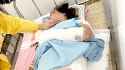 Cháy nhà: Bà bị bỏng nặng, 2 con và cháu tử vong