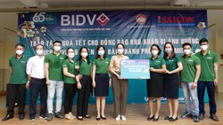 BIDV tặng 150 triệu đồng chăm lo tết cho bệnh nhân ung thư tại TPHCM