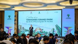 Đông đảo các khách hàng quan tâm đến các dự án thuộc đại đô thị Vinhomes Grand Park
