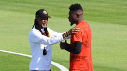 Mâu thuẫn đáng tiếc giữa HLV tuyển Cameroon và thủ môn số 1 Onana