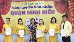 Ra mắt Câu lạc bộ Sân khấu Ninh Kiều